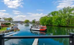 PLX Lakeside Vista