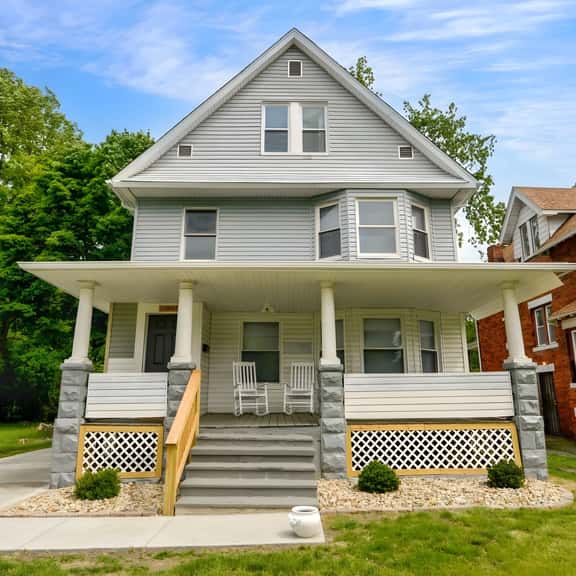 Sunflower on Lee - Image 1