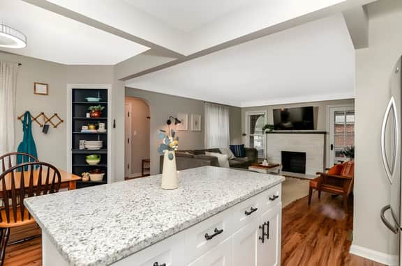 Pleasant Brick House - Image 2