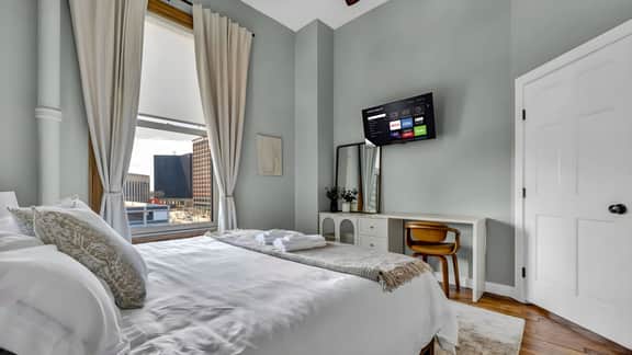 604 Rooftop Retreat