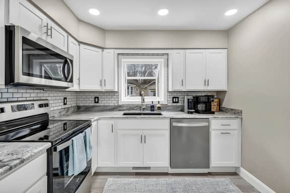 PLX Lakeside Vista - Image 4
