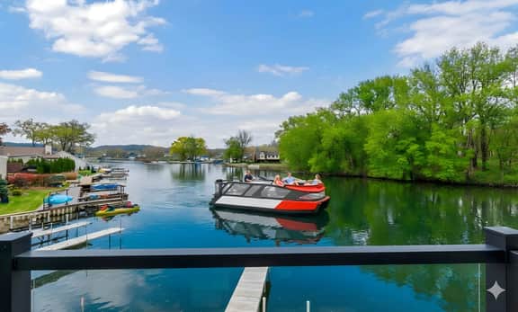 PLX Lakeside Vista